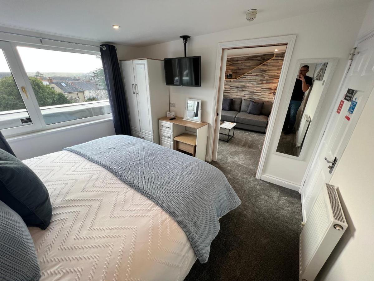 Coach Guest House Тенби Екстериор снимка