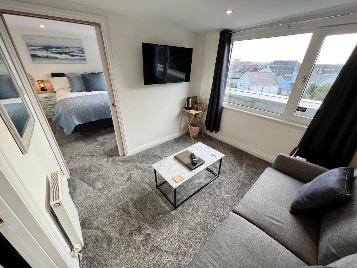 Coach Guest House Тенби Екстериор снимка