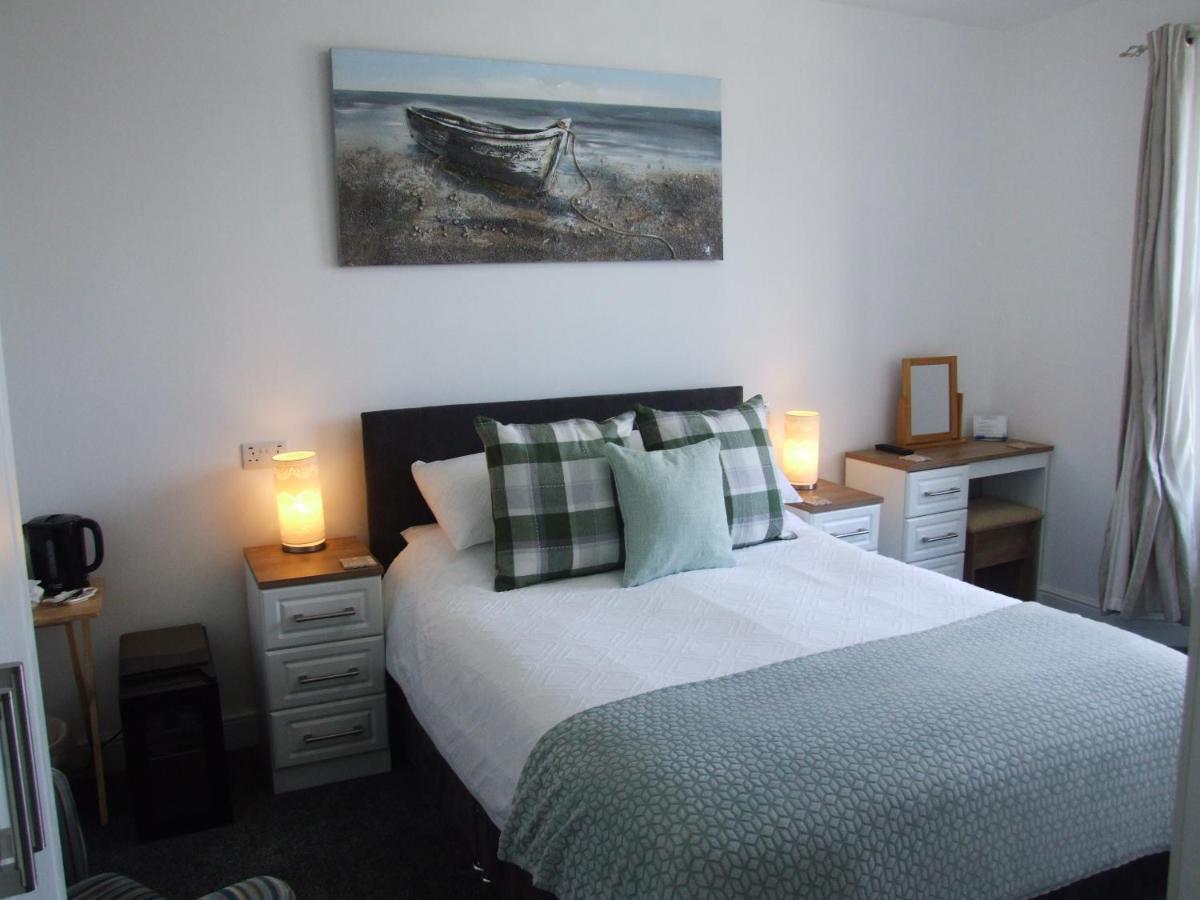 Coach Guest House Тенби Екстериор снимка